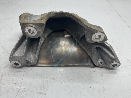 BMW X5 F15 X6 F16 Right Driver Engine Mount Bracket 3.0d N57