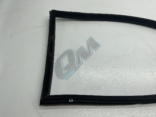 BMW 3 Series E46 Driver/Passenger Rear Quarter Window Glass Seal Rubber