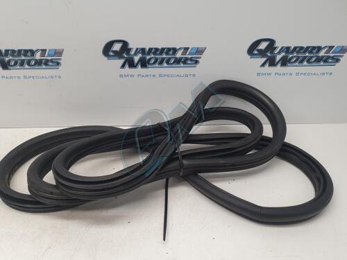 BMW Passenger Front and Rear Left Apature Seal Fits X5 E70 7234931